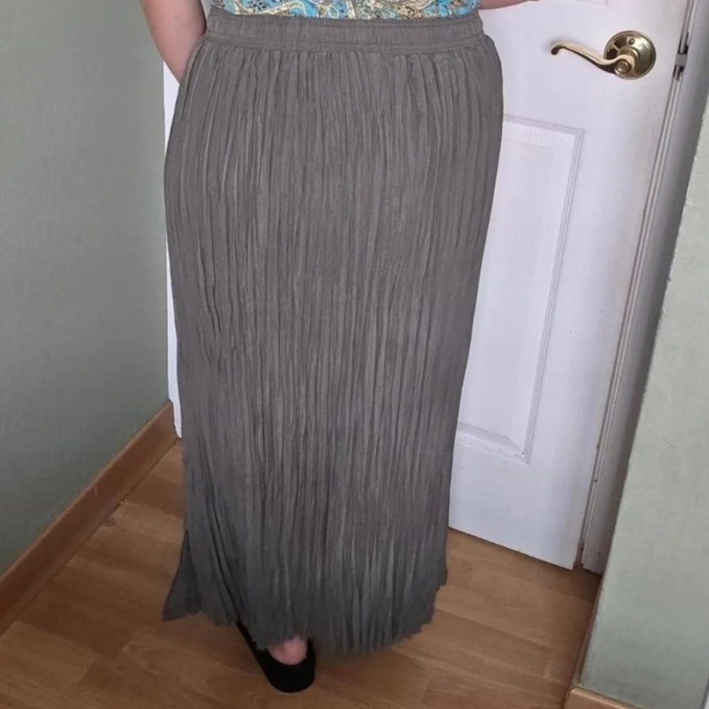 Vintage Green Pleated Maxi Skirt Lagenlook Size 8P Made In USA Forest Fairy